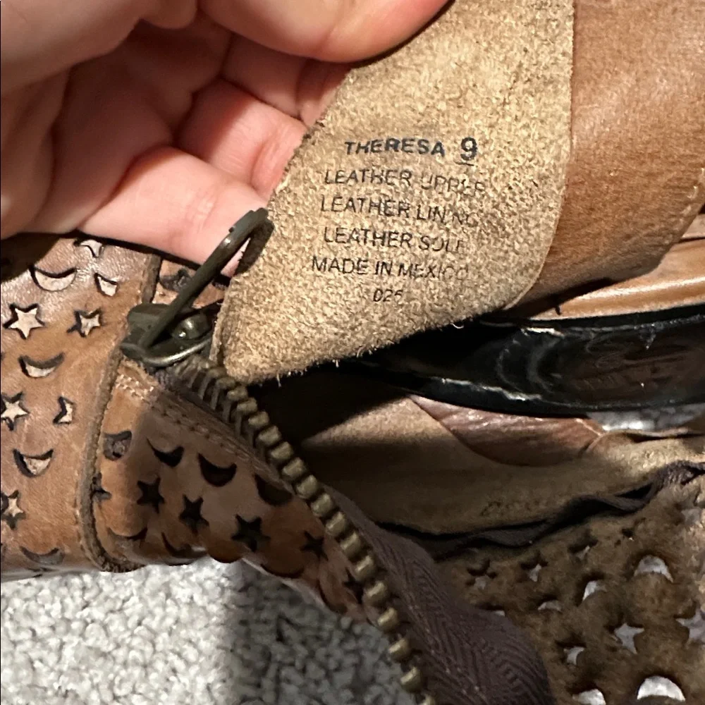 EUC Freebird Theresa Leather booties - Picture 3 of 12